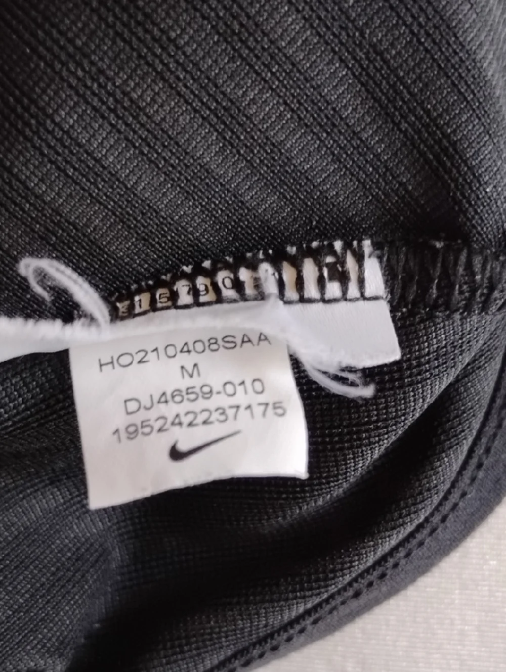 Nike Naomi Osaka Slim Fit Long-Sleeve Mock-Neck Top M Black